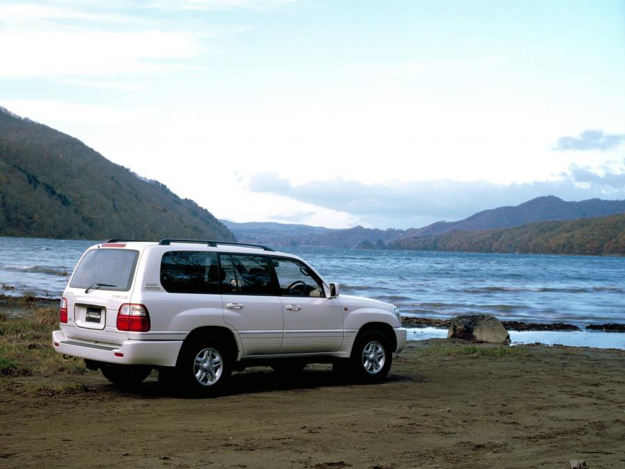  Toyota Land Cruiser Cygnus 1998 года  (фото 2 из 9)